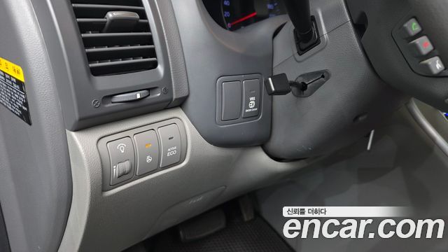 Kia Canival 2013 — photo 18