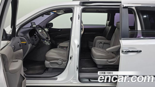 Kia Canival 2013 — photo 23