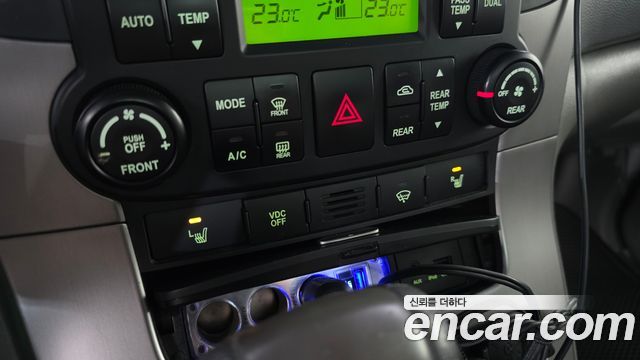 Kia Canival 2013 — photo 31