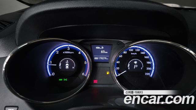Hyundai Tucson 2012 — photo 8