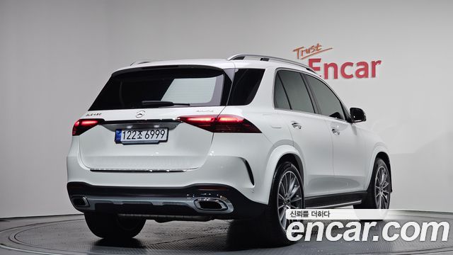 Mercedes-Benz GLE-Class 2025 — photo 2