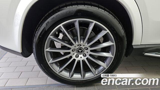 Mercedes-Benz GLE-Class 2025 — photo 5
