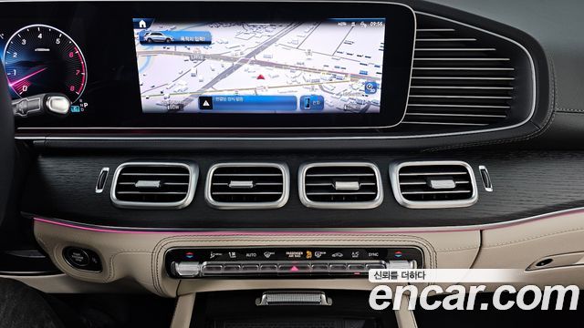 Mercedes-Benz GLE-Class 2025 — photo 14