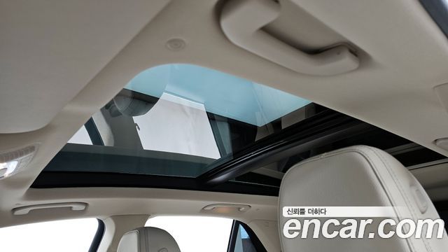 Mercedes-Benz GLE-Class 2025 — photo 18