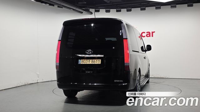 Hyundai Staria 2023 — photo 4