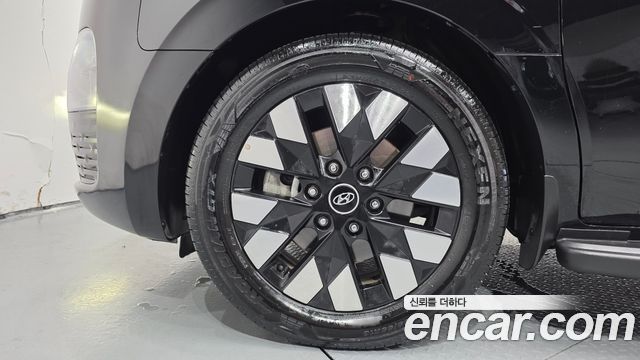 Hyundai Staria 2023 — photo 5