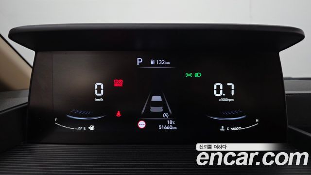 Hyundai Staria 2023 — photo 11