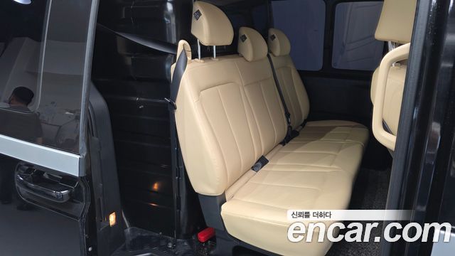 Hyundai Staria 2023 — photo 17