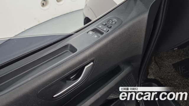 Hyundai Staria 2023 — photo 19