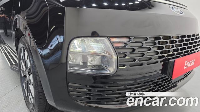 Hyundai Staria 2023 — photo 8