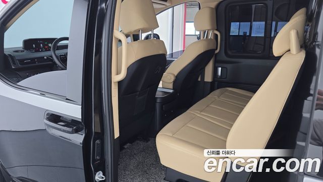 Hyundai Staria 2023 — photo 16