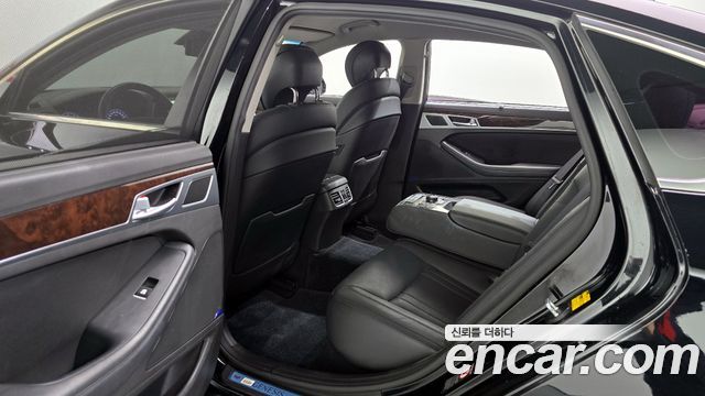 Hyundai Genesis 2016 — photo 18