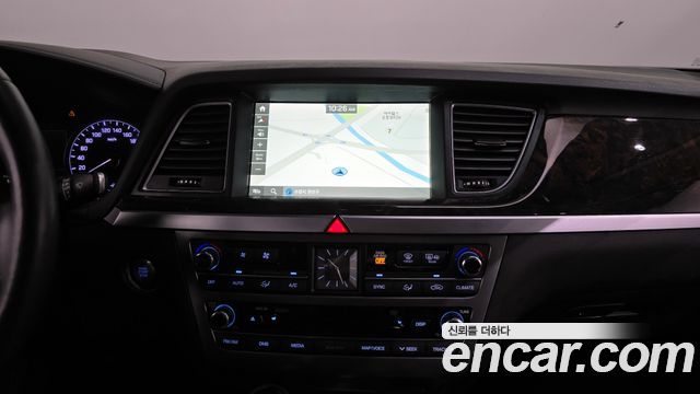 Hyundai Genesis 2016 — photo 19