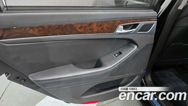 Hyundai Genesis 2016 — photo 15