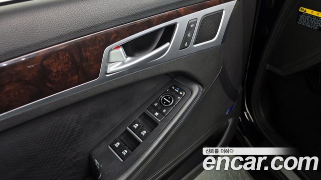 Hyundai Genesis 2016 — photo 27