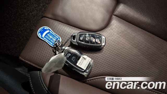 Hyundai Santafe 2019 — photo 24