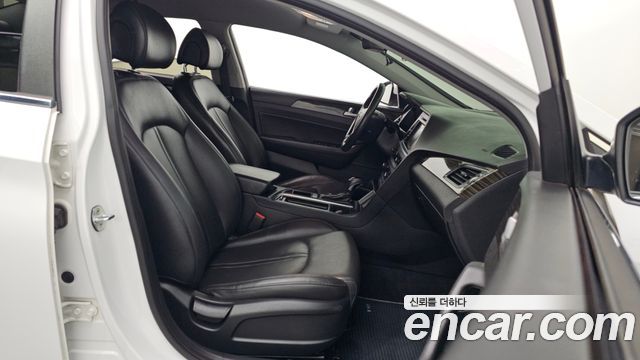 Hyundai Sonata 2017 — photo 11