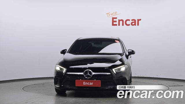 Mercedes-Benz A-Class 2020 — photo 3