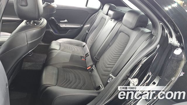 Mercedes-Benz A-Class 2020 — photo 23