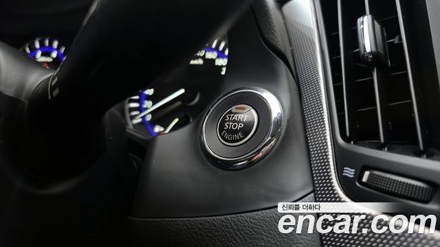 Infiniti Q50 2015 — photo 17