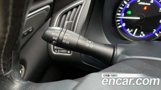 Infiniti Q50 2015 — photo 19