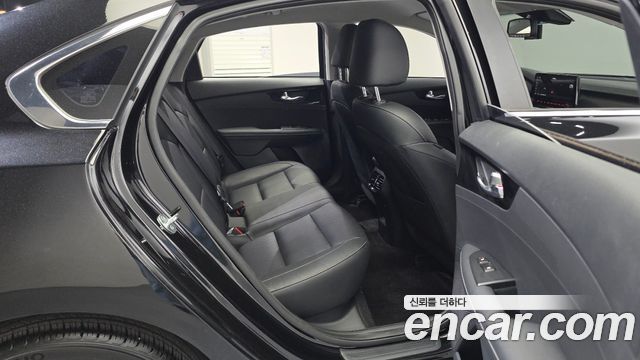 Kia K3 2024 — photo 11
