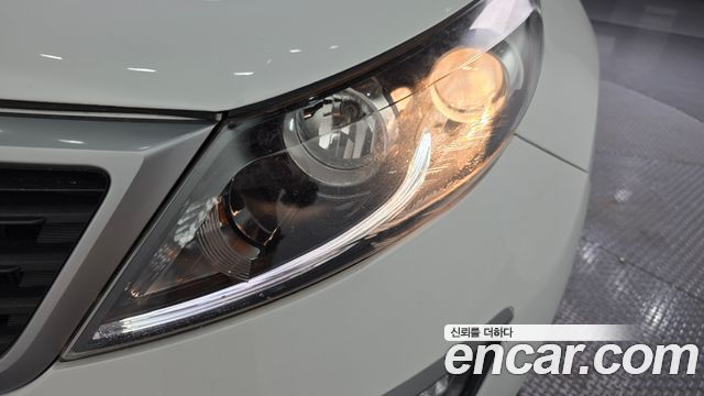 Kia Sportage 2012 — photo 8