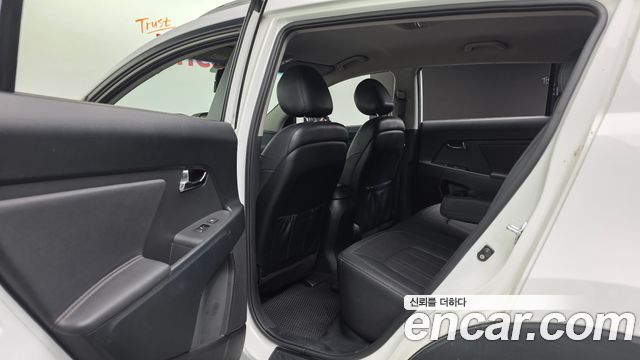 Kia Sportage 2012 — photo 28
