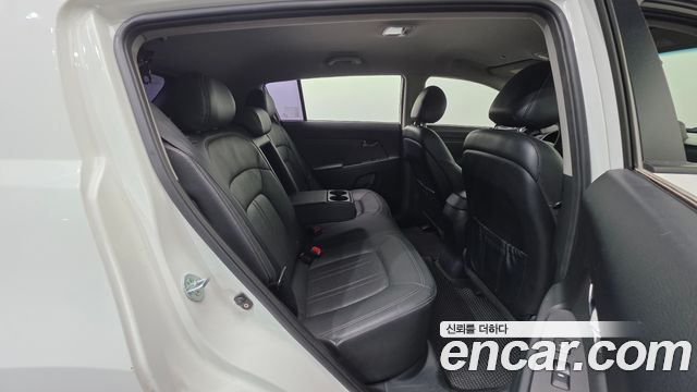 Kia Sportage 2012 — photo 31