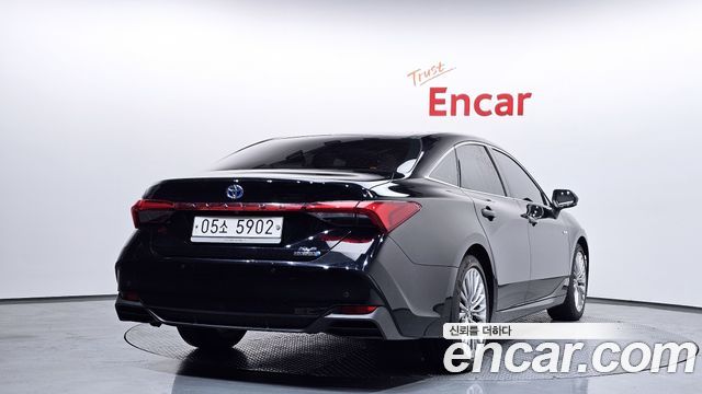 Toyota Avalon 2019 — photo 2