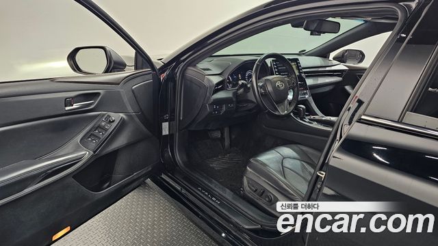 Toyota Avalon 2019 — photo 13
