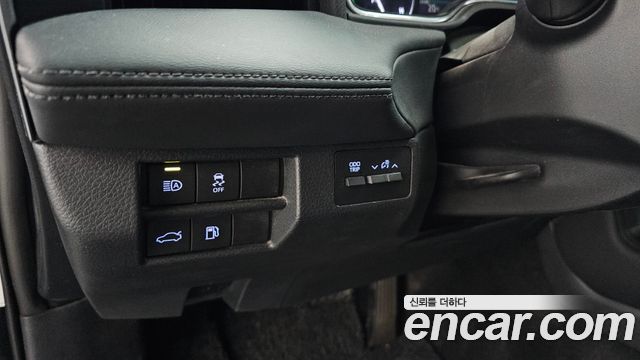 Toyota Avalon 2019 — photo 26
