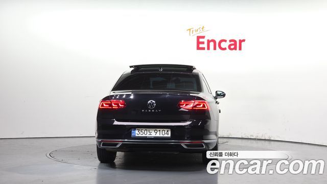 Volkswagen Passat 2022 — photo 4
