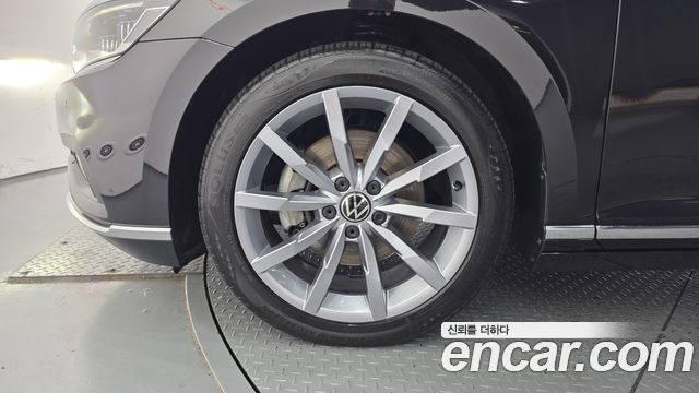 Volkswagen Passat 2022 — photo 5