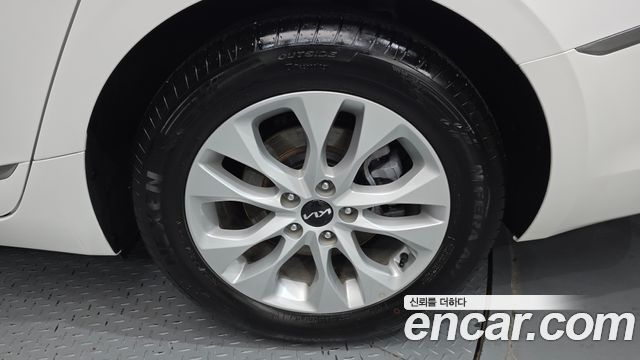 Kia K8 2023 — photo 7