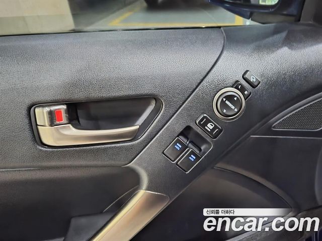 Hyundai Genesis 2012 — photo 13