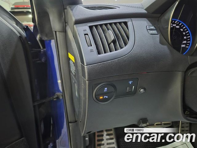 Hyundai Genesis 2012 — photo 14