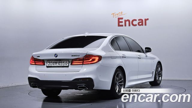 BMW 5-Series 2020 — photo 2