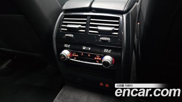 BMW 5-Series 2020 — photo 27