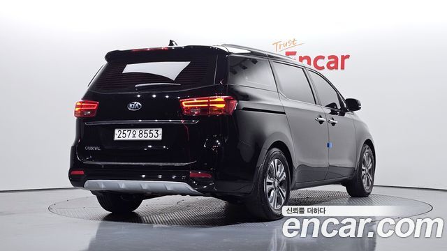 Kia Canival 2020 — photo 2