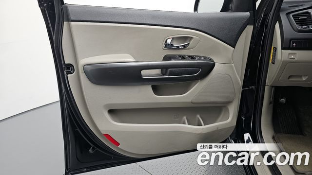 Kia Canival 2020 — photo 14