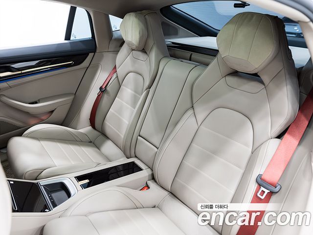 Porsche Panamera 2026 — photo 17