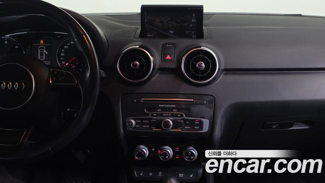 Audi A1 2015 — photo 11