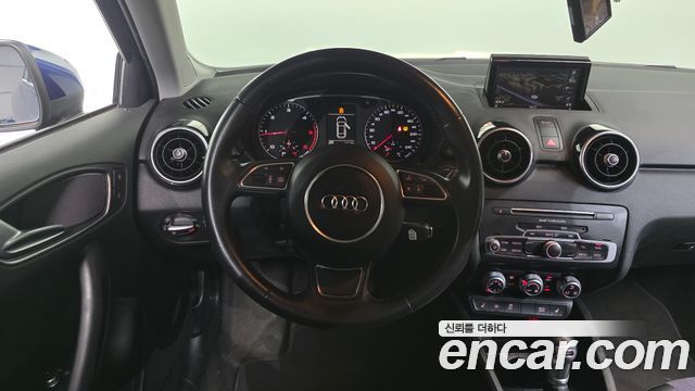 Audi A1 2015 — photo 13