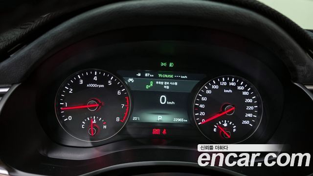 Kia K7 2017 — photo 11