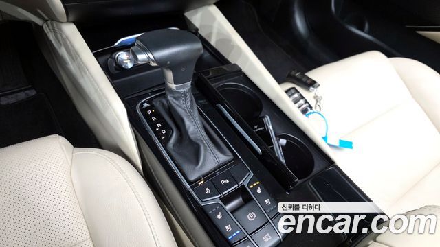 Kia K7 2017 — photo 12
