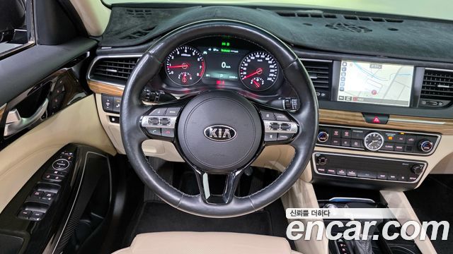 Kia K7 2017 — photo 19