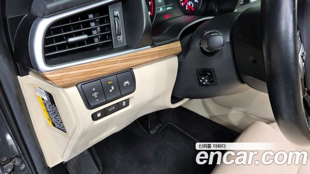 Kia K7 2017 — photo 23
