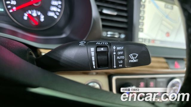 Kia K7 2017 — photo 27