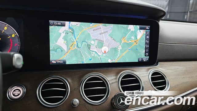 Mercedes-Benz E-Class 2019 — photo 22
